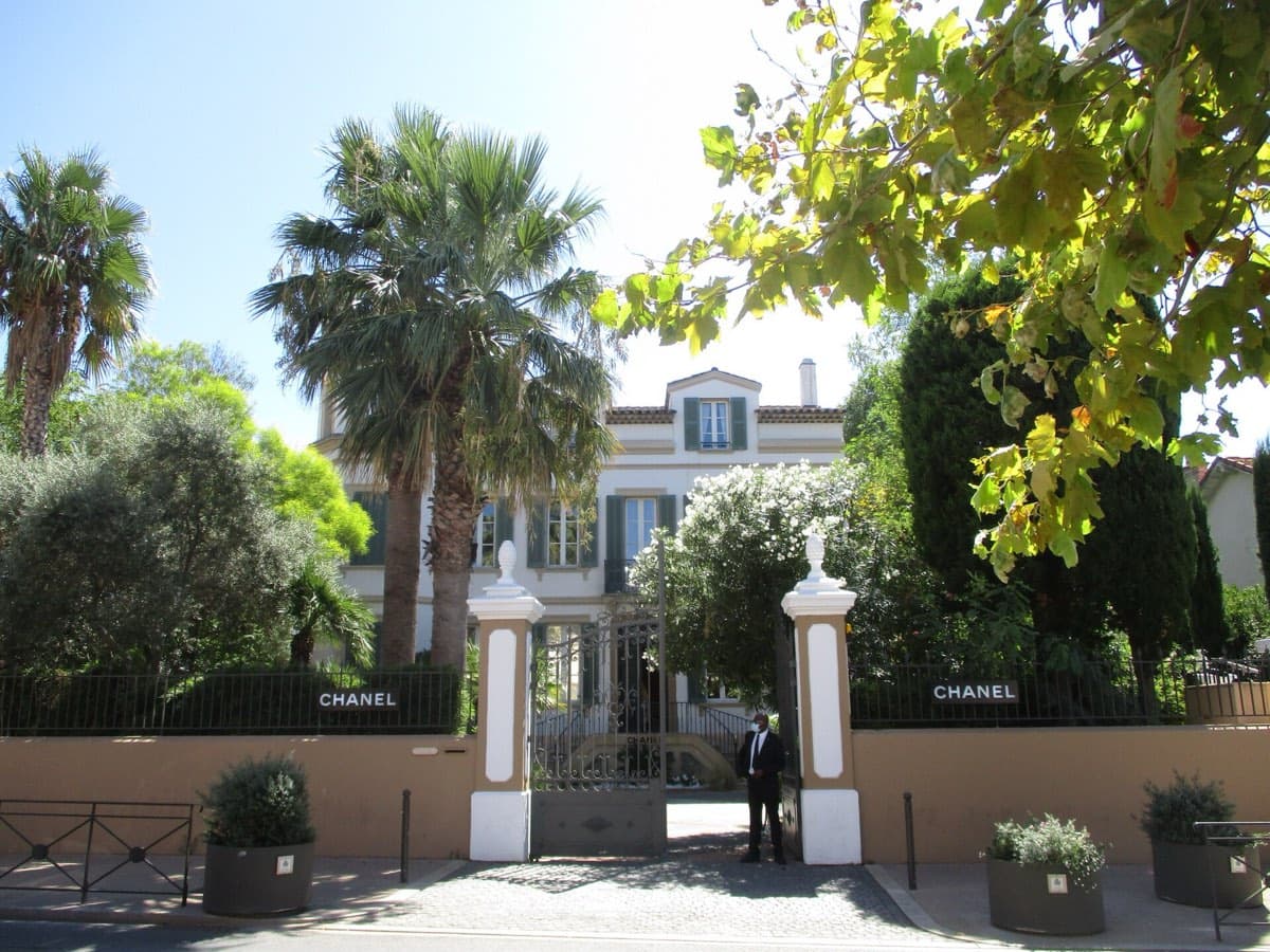 Chanel · Boutique Chanel - Saint-Tropez